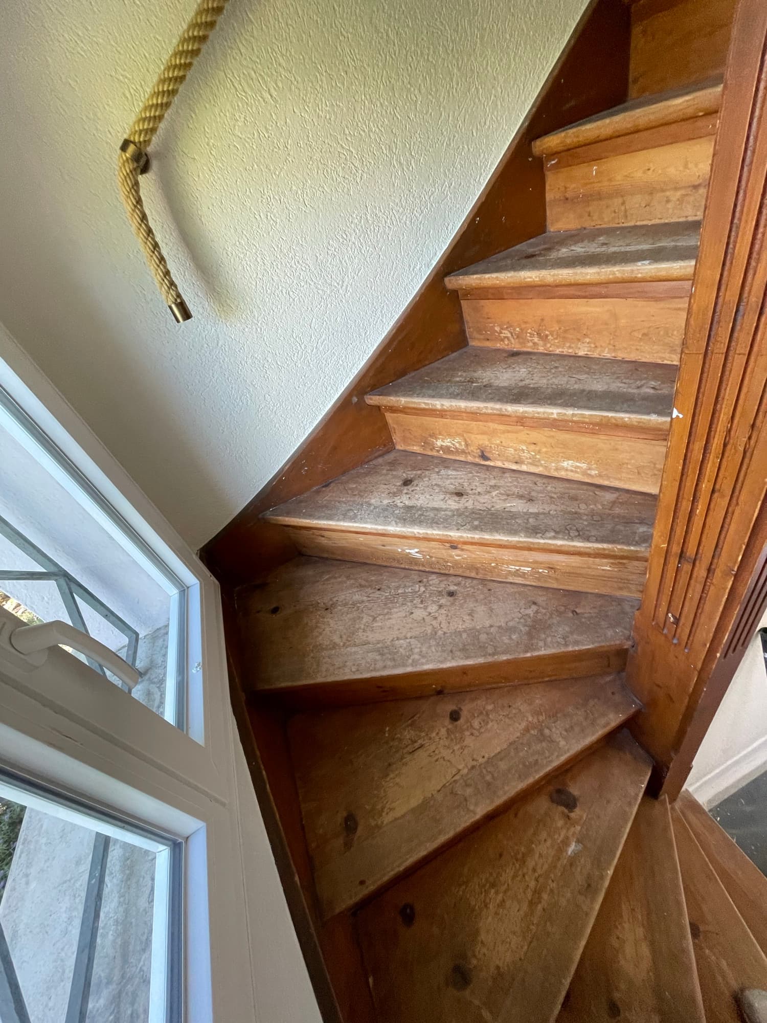 Escalier rénové à Plan-les-Ouates, avant et après — angle secondaire